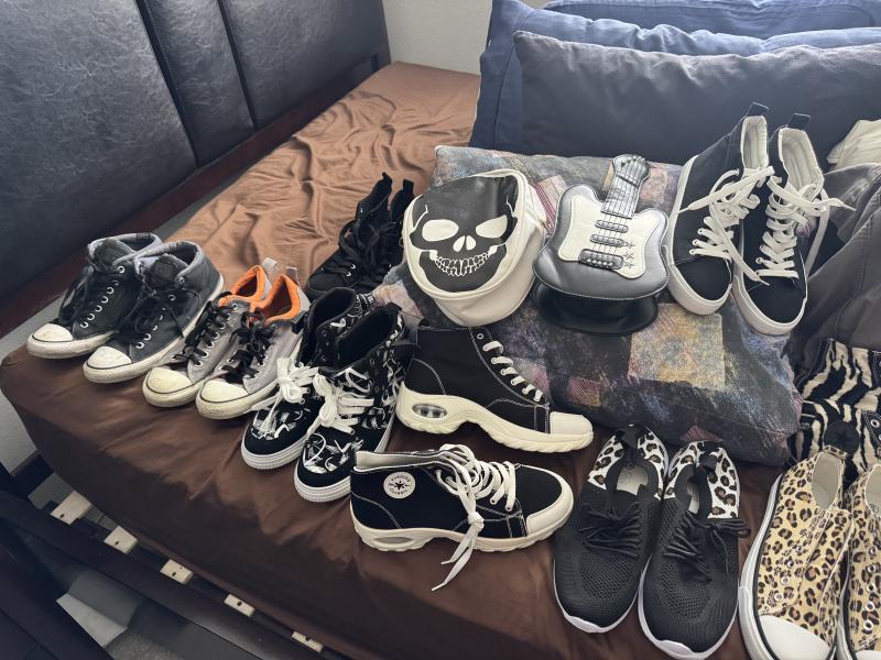 Sale Photo Thumbnail #3