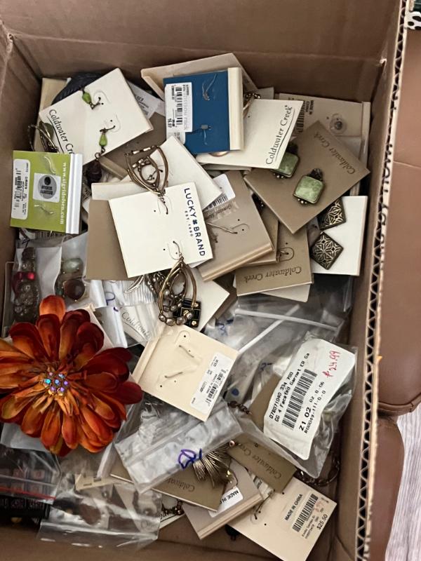 Sale Photo Thumbnail #213