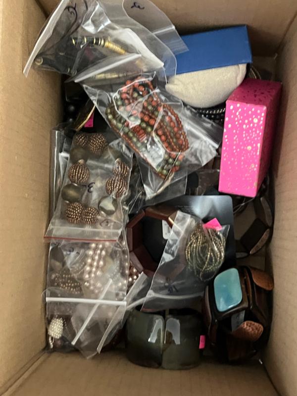 Sale Photo Thumbnail #212