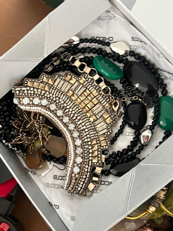 Sale Photo Thumbnail #208