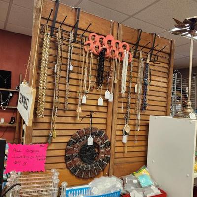 Sale Photo Thumbnail #18