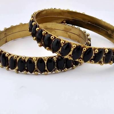 Gold Tone Black Faceted Plastic Bead Bracelet 