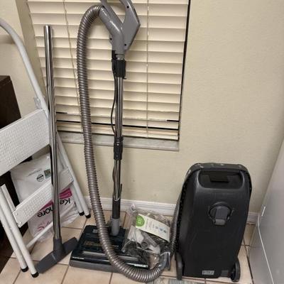 Sale Photo Thumbnail #103