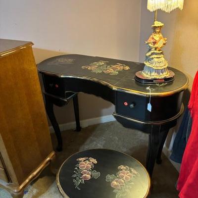 Sale Photo Thumbnail #10: vanity and stool