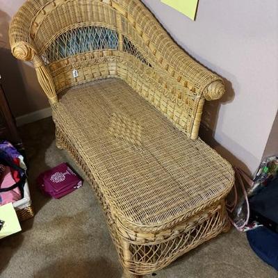 Sale Photo Thumbnail #12: Wicker/rattan chaise lounge