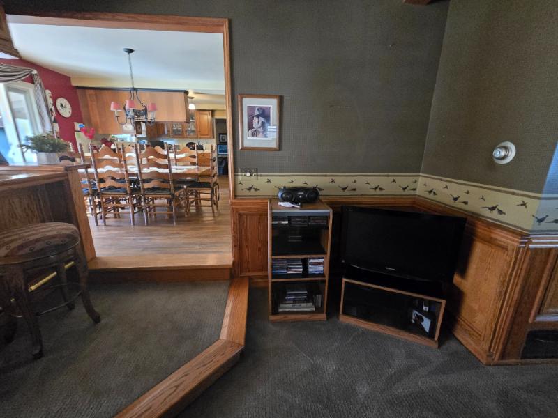 Sale Photo Thumbnail #6