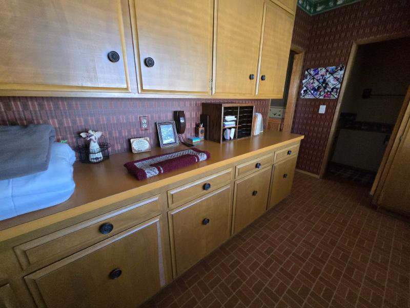 Sale Photo Thumbnail #9