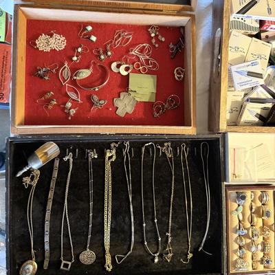 Sale Photo Thumbnail #189