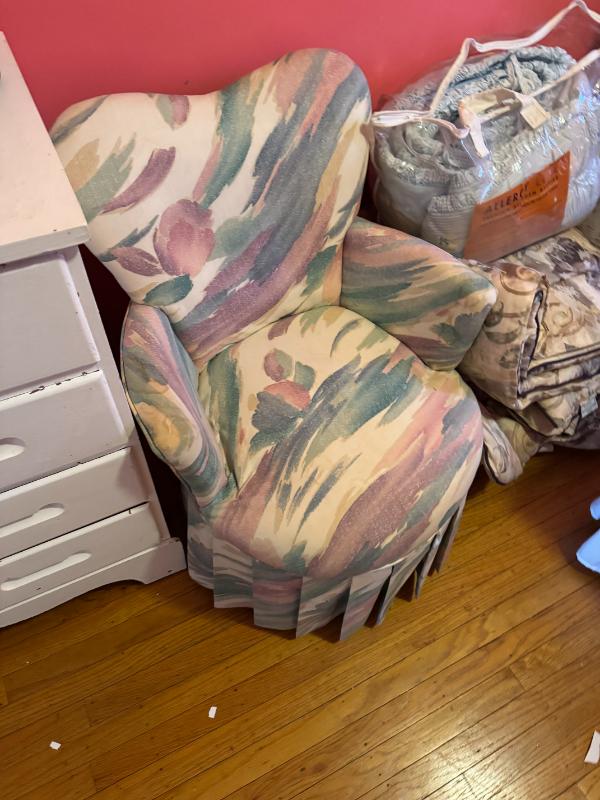 Sale Photo Thumbnail #52