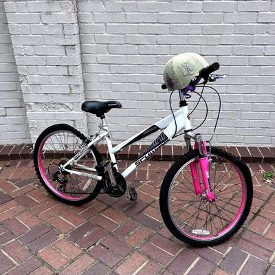 BP111 Girls Schwinn “Cascade” Pink Mountain Bike