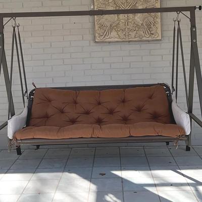 BP300 Outdoor Swing