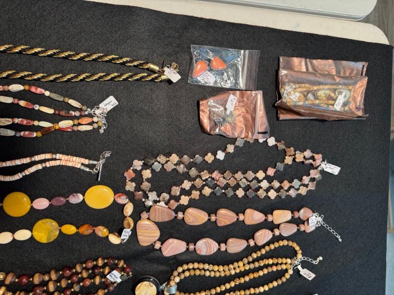 Sale Photo Thumbnail #97