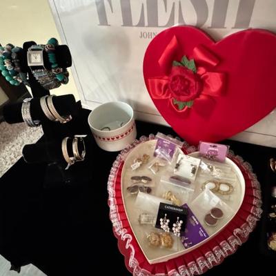 Sale Photo Thumbnail #44