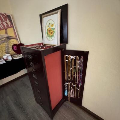 Sale Photo Thumbnail #41