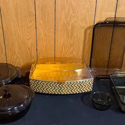 Vintage Salton Hotray Automatic Bun Warmer, 5 Piece Amber Pyrex