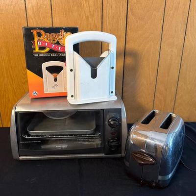 Vintage Toastmaster (1930’s) Electric Toaster Model 1B9 w/Black & Decker Toaster Oven, Bagel Slicer