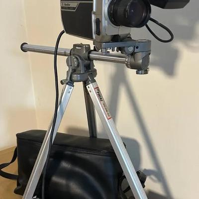 Vintage Quastar Color Video Camera VK730SE w/Lens, Battery Pack, Tripod & Case