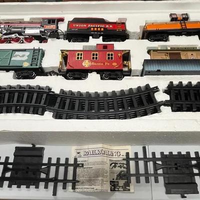 New Bright "The Great Railroad Empire" Battery-Operated G-Scale Train Set 