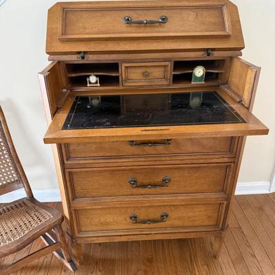 Sale Photo Thumbnail #112