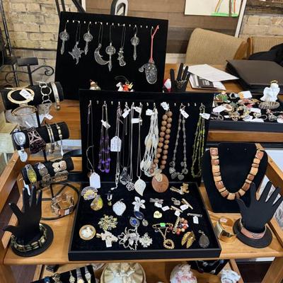 Sale Photo Thumbnail #123