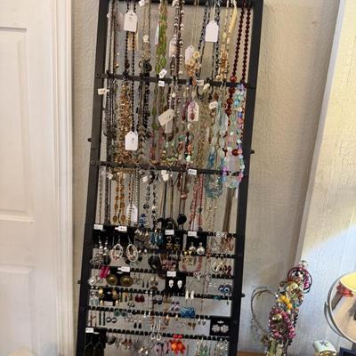 Sale Photo Thumbnail #129