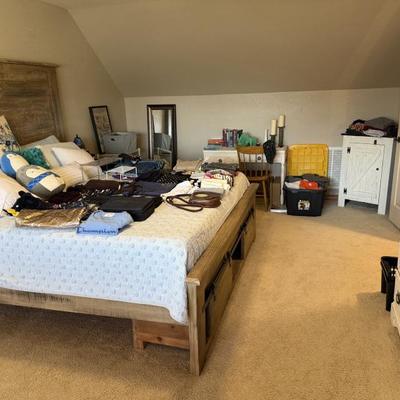 Sale Photo Thumbnail #233