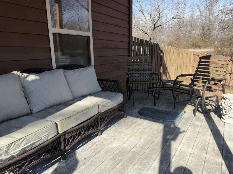 Sale Photo Thumbnail #533