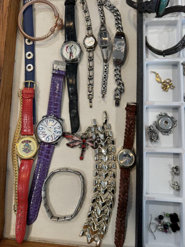 Sale Photo Thumbnail #9