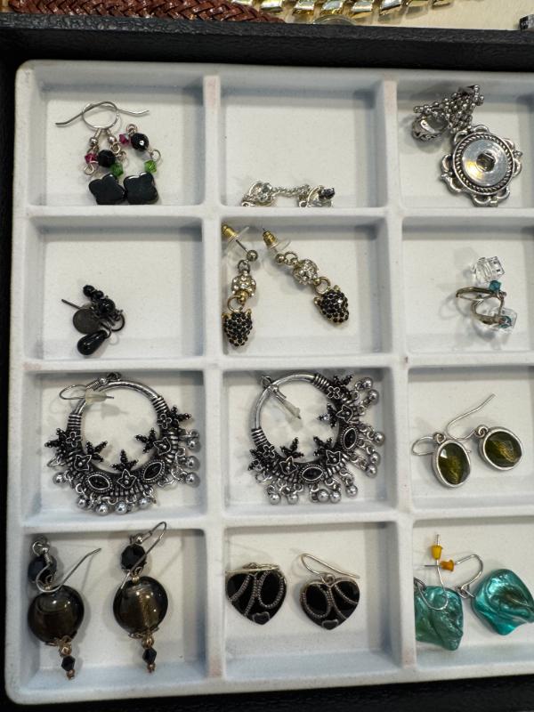 Sale Photo Thumbnail #3