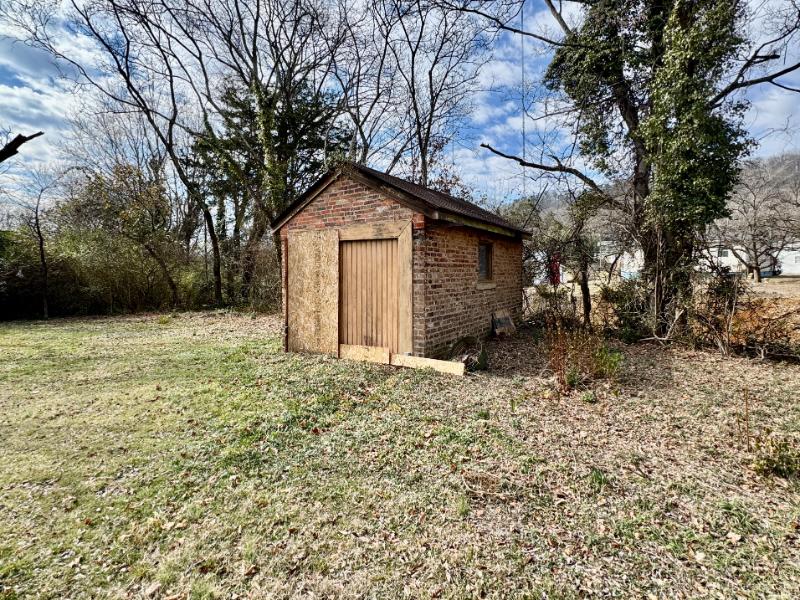 Sale Photo Thumbnail #10