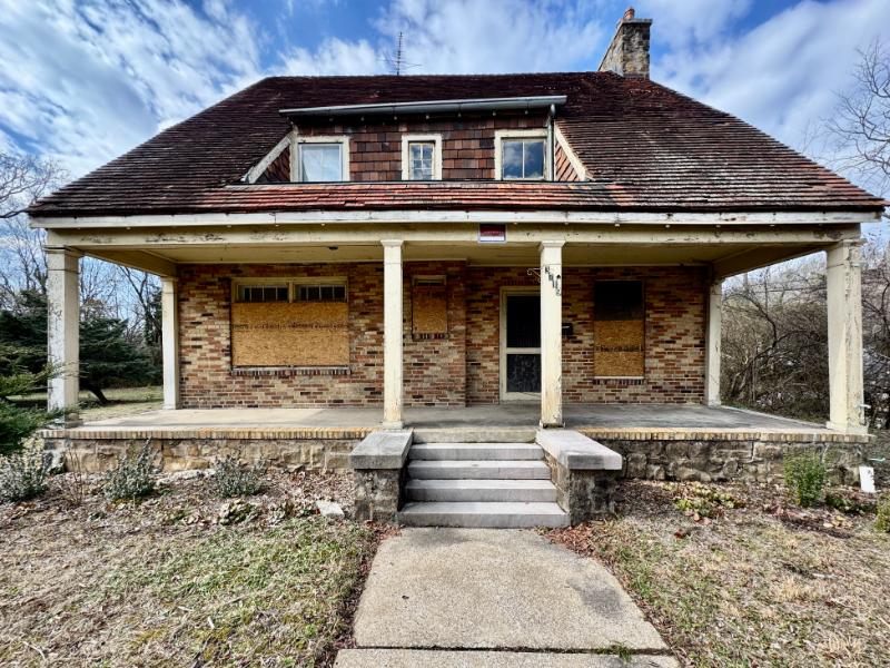 Sale Photo Thumbnail #3