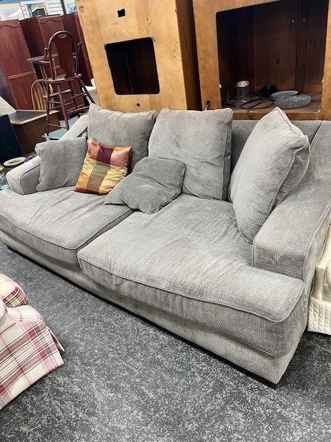 Sale Photo Thumbnail #50