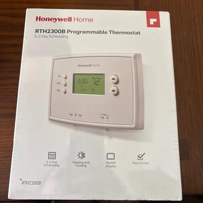 #2 - Honeywell Home RTH2300B Programmable Thermostat - NEW In Box
