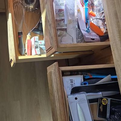 4 Drawers of Kitchen Utensils - Knives, Spatulas, Wooden Spoons, Meat Thermometer, Timer