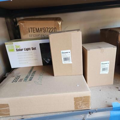 Birds Outdoor - NEW 3 Pc Solar Light Set, Chubby Bird Birdhouse, 2 Strawberry Hummingbird Feeders,