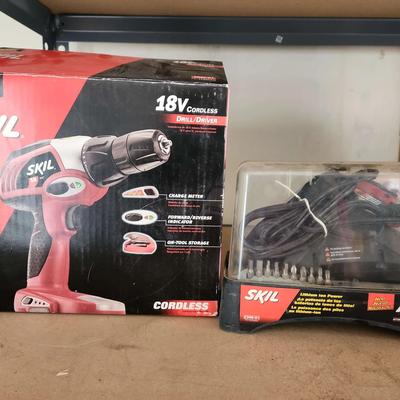 Skil 18V Cordless Drill Driver & Skil IXO2 Palm Size Screwdriver 