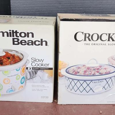 #1 - 2 NEW Slow Cookers - Hamilton Beach 3 Qt Slow Cooker & Crockpot 2.5 Qt Casserole Crock