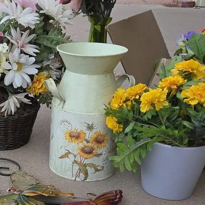 Outdoor / Indoor Floral Decor & Faux Flowers - Birds, Colorful, Butterflies, Roses