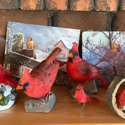 Cardinal Figurines - 2 Light-Up Snowy Holly, 2 Sitting On Logs, Hanging Kissing, Solar Light-up, 