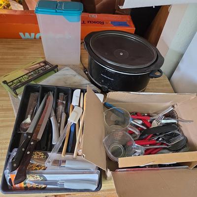 Kitchen Utensils & Flatware - Slow Cooker, Cutting Boards, Tupperware, Hooks, Containers