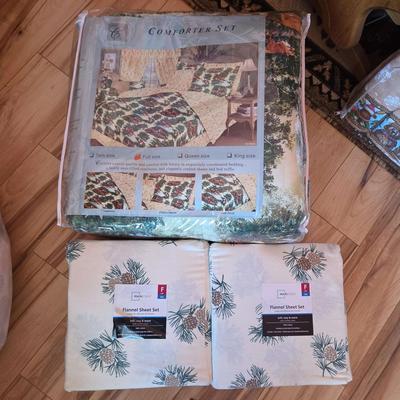 Comforter Set & Flannel Sheets - Full Size,  Orange & Brown, Cute Foxes 