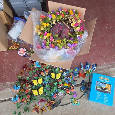 Butterflies & Wreaths Yard Art & Decor - Colorful Stakes, Lights & 3 Faux Flower Leaves 