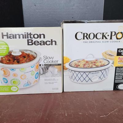 #2 2 NEW Slow Cookers - Hamilton Beach 3 Qt & Crockpot 2.5 Qt Casserole Crock