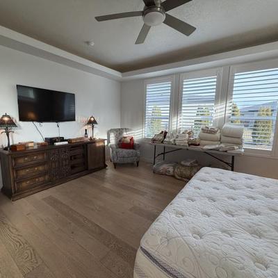 Sale Photo Thumbnail #105