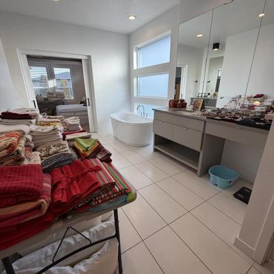 Sale Photo Thumbnail #135