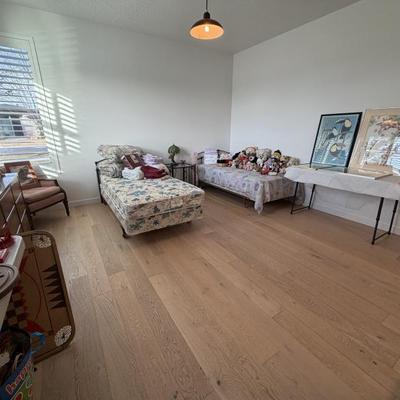 Sale Photo Thumbnail #248