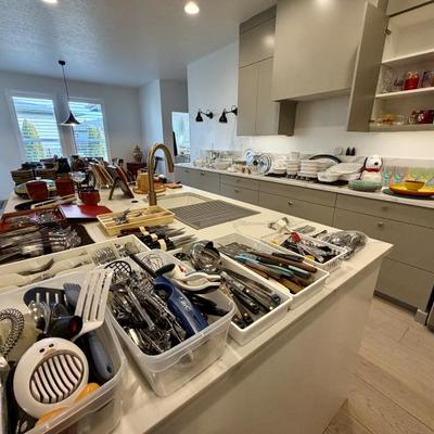 Sale Photo Thumbnail #46