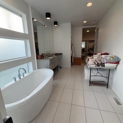 Sale Photo Thumbnail #132