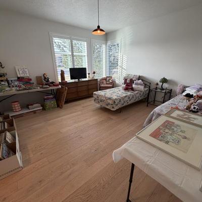 Sale Photo Thumbnail #246