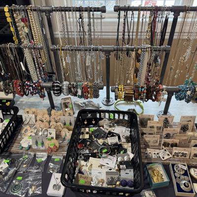 Sale Photo Thumbnail #99